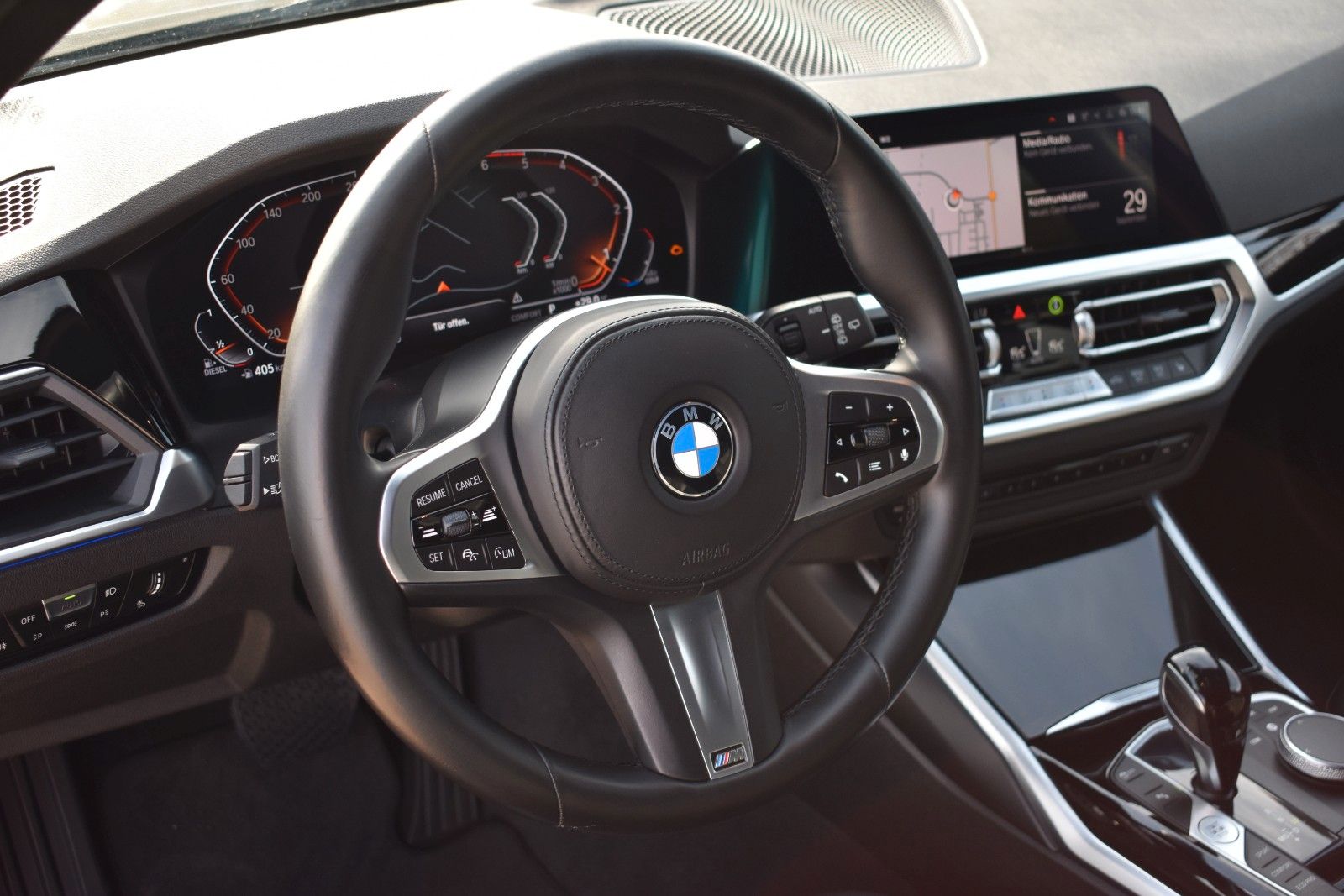 Fahrzeugabbildung BMW 318d Touring SPORT-L/M-SPORT/SHADOW/LED/DAB/PDC