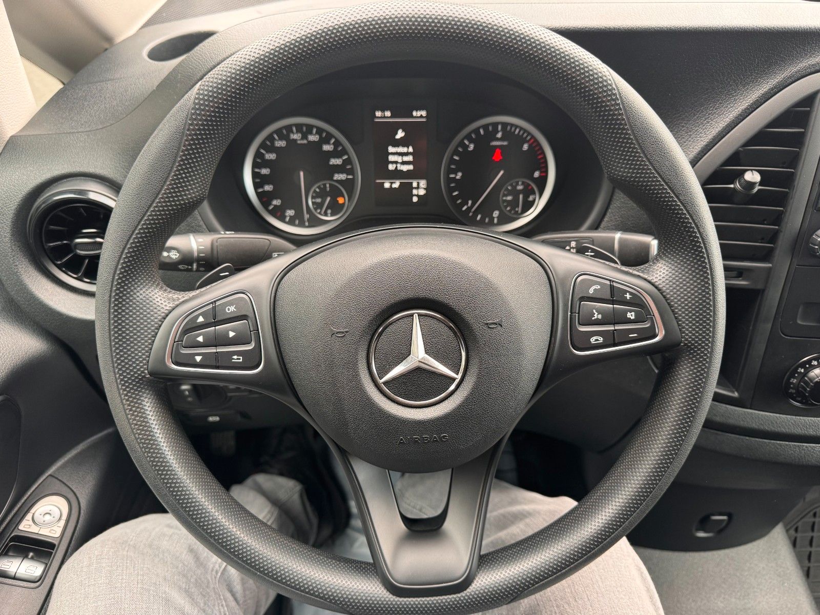 Fahrzeugabbildung Mercedes-Benz Vito 114 CDI 9G Kompakt BOTT REGAL Kamera Klima