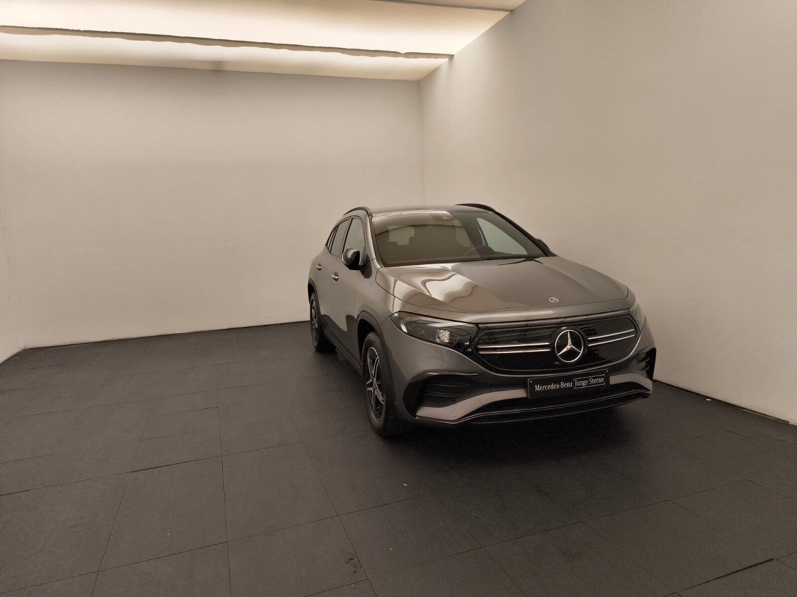 Mercedes-Benz EQA 300 4M AMG RüCam LED Totw Night 11KW MBUX imagem 3