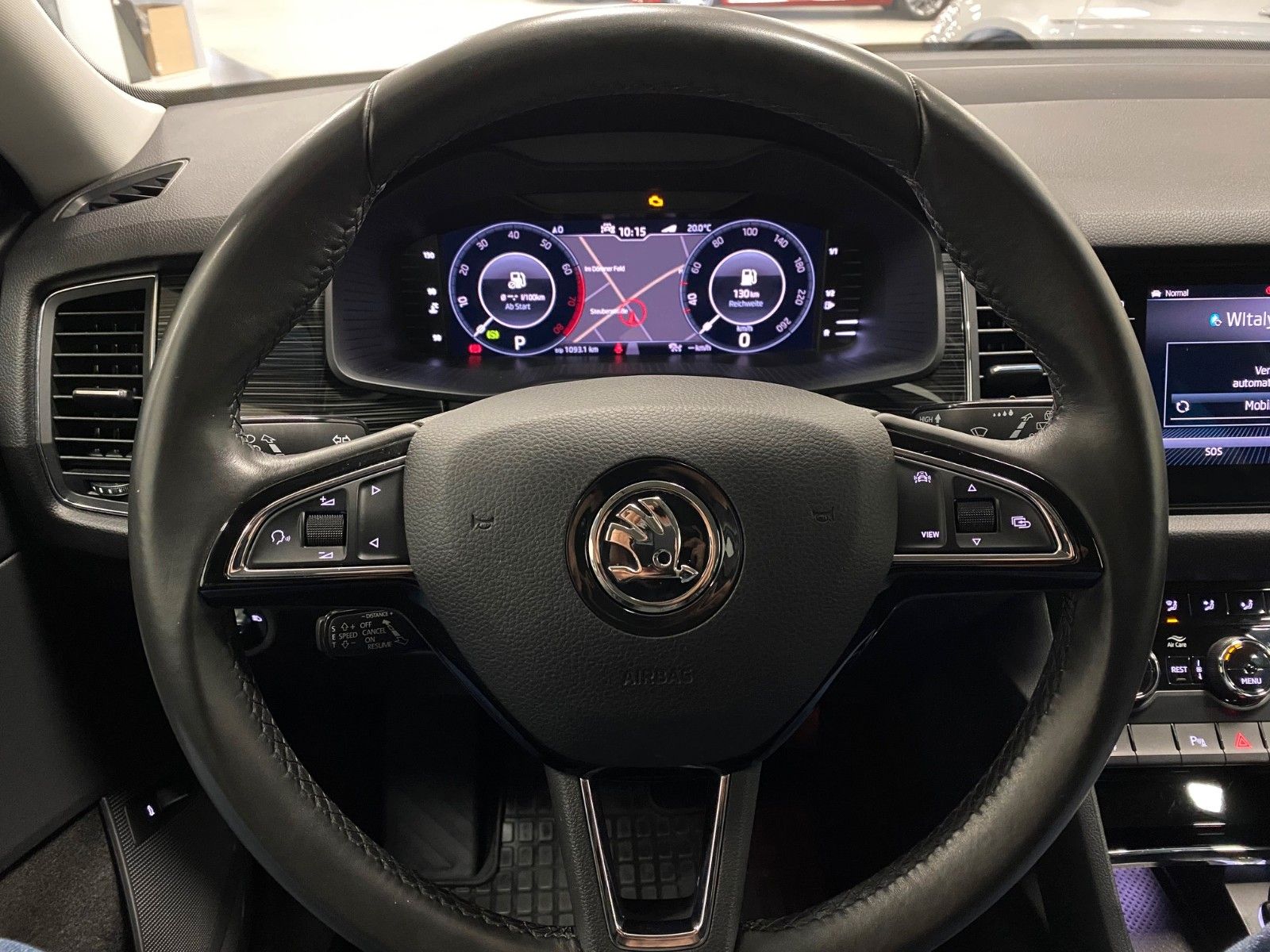 Fahrzeugabbildung SKODA Kodiaq 1.5 TSI DSG STYLE+MATRIX+NAVI+AHK+1.HAND+