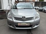 Toyota Verso 1.8 Travel - 1.HAND KAMERA AHK TEMP - Toyota Verso mit Benzin-Antrieb: Navigationssystem, Kleinbus, Klimaautomatik, 1.8