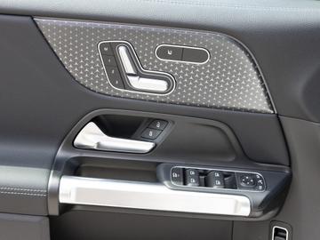 2025 Mercedes-BENZ EQB — миниатюра 15