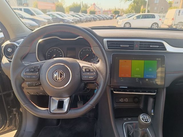 MG ZS