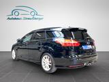 Ford Focus Turnier ST Tempomat SHZ LRHZ Bi-Xenon HiFi - Ford Focus mit Diesel-Antrieb: Leder, mit Navigationssystem