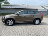 Volvo XC 60 XC60 Momentum 2WD**Automatik** - Volvo: X60