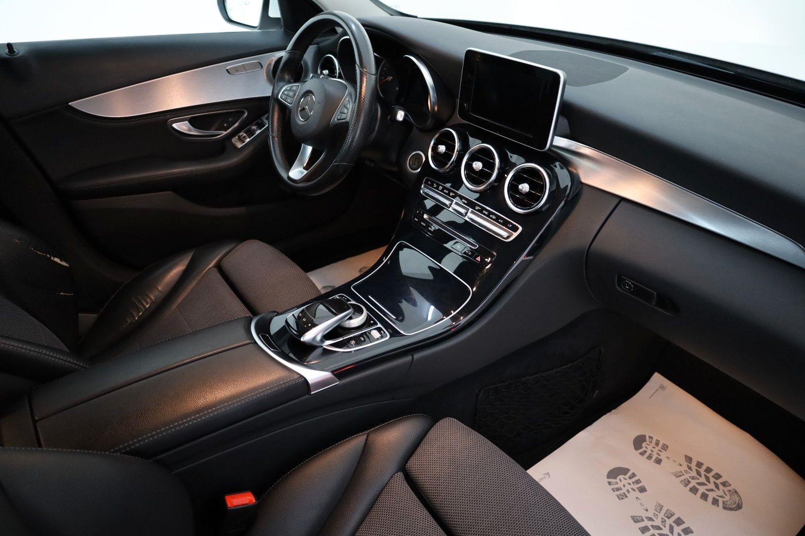 Fahrzeugabbildung Mercedes-Benz C 250d T T.Leder,Navi,LED,SH,PDC,el. AHK