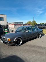 BMW E32 740 V8 - BMW 740 in Lübeck