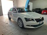 Skoda Superb 2.0 TDI DSG Wagon Ambition - Skoda Superb mit Halbautomatikschaltung