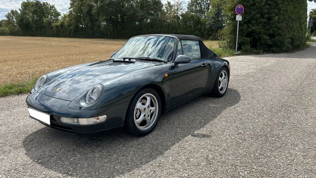 Porsche 993 Carrera 4 Cabriolet