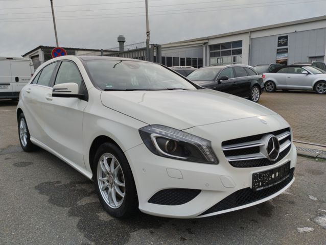 Mercedes-Benz A 200 A -Klasse A 200 BlueEfficiency Panorama