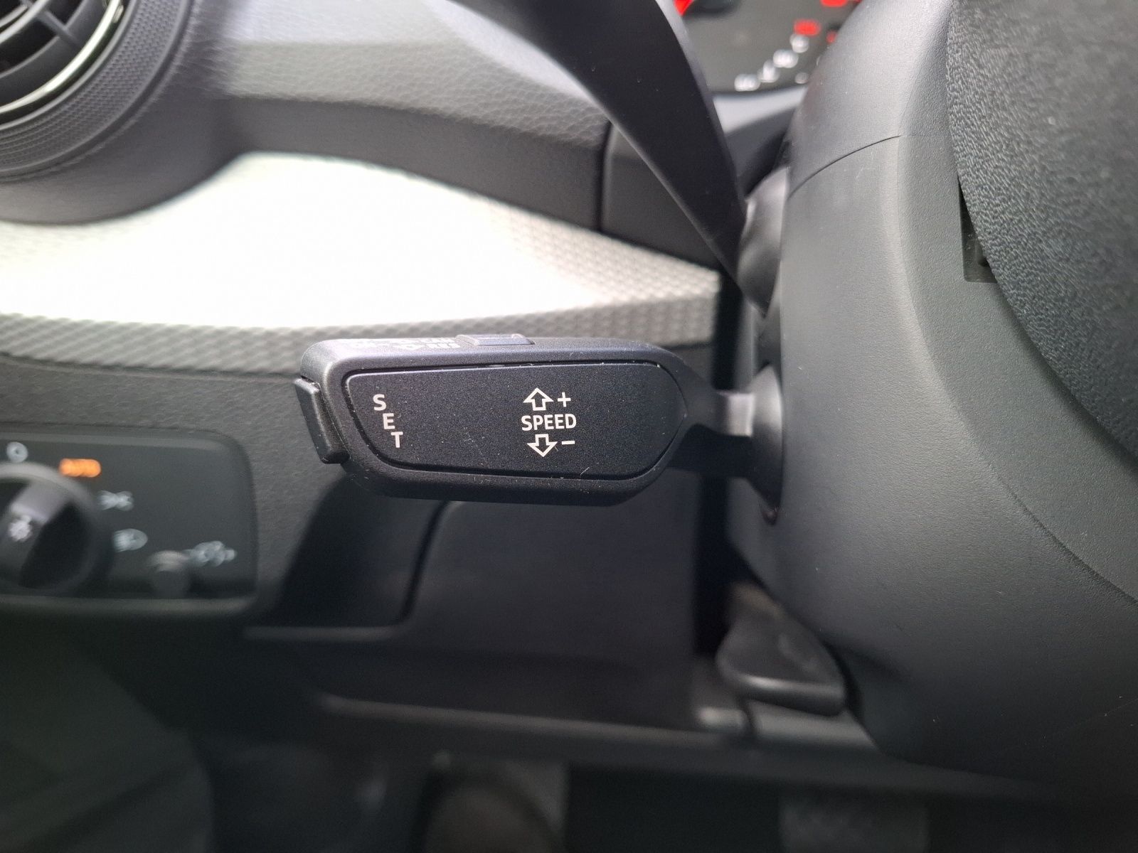 Fahrzeugabbildung Audi Q2 TSI ultra S-tronic LED Navi GRA SH LM