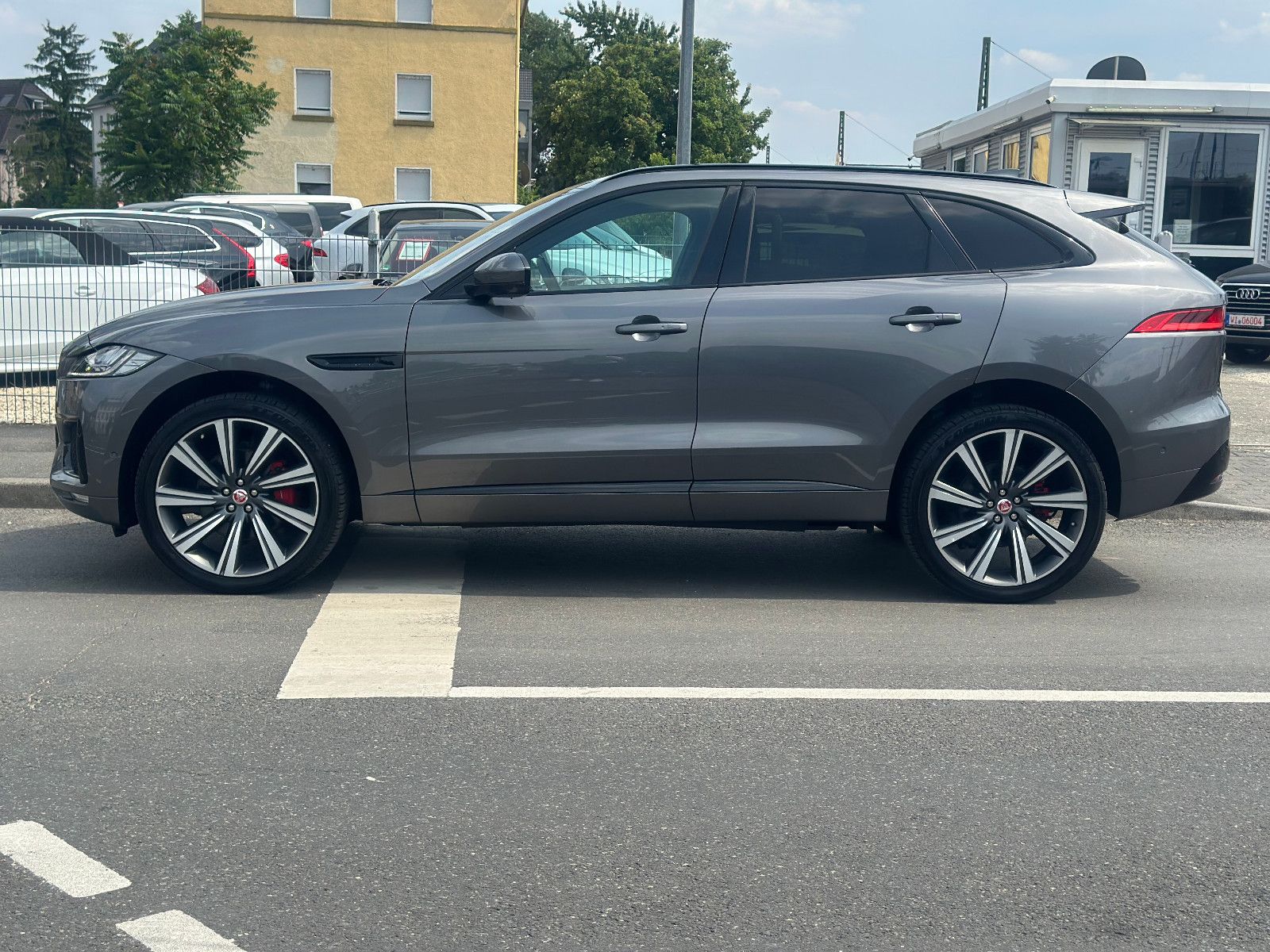 Fahrzeugabbildung Jaguar F-PACE S AWD QUICKSHIFT*22`LM+PANO+HEADUP+KAM*