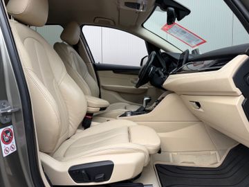 BMW 220 Active Tourer - 11