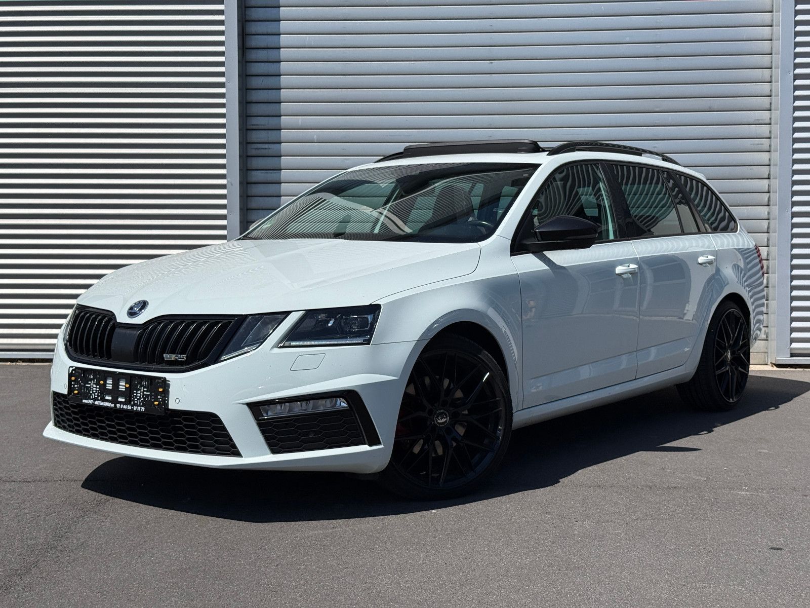 Skoda Octavia Combi RS DSG ACC LED Navi Pano Kam SHZ