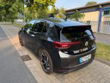 Volkswagen ID.3 1st Pro|PANO|MASSAGE|CAM|SHZ|Winterreifen - Volkswagen ID.3: Privatanbieter
