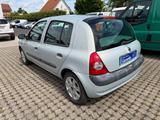 Renault Clio 1.2 16V Tüv und Inspektion neu - gebrauchte Renault Clio aus dem Jahr 2003