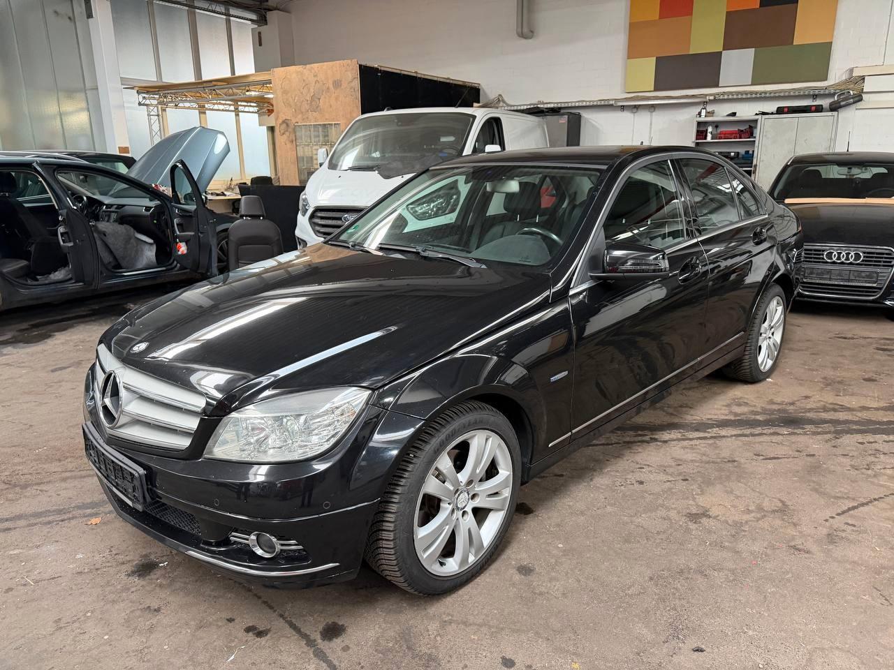Mercedes-Benz C 180 C Limousine C 180 CGI BlueEfficiency*GSH*