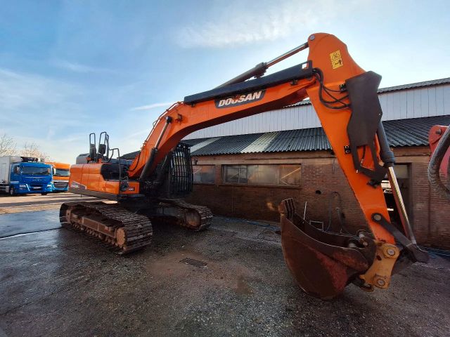 Doosan DX235lc