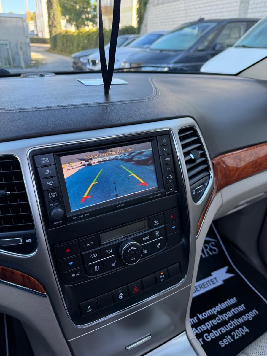 Jeep Grand Cherokee 3.0 CRD Overland | 241 ch | BVA | Toit panoramique | Régulateur adaptatif | Hayon électrique | Attelage 3,5 t
