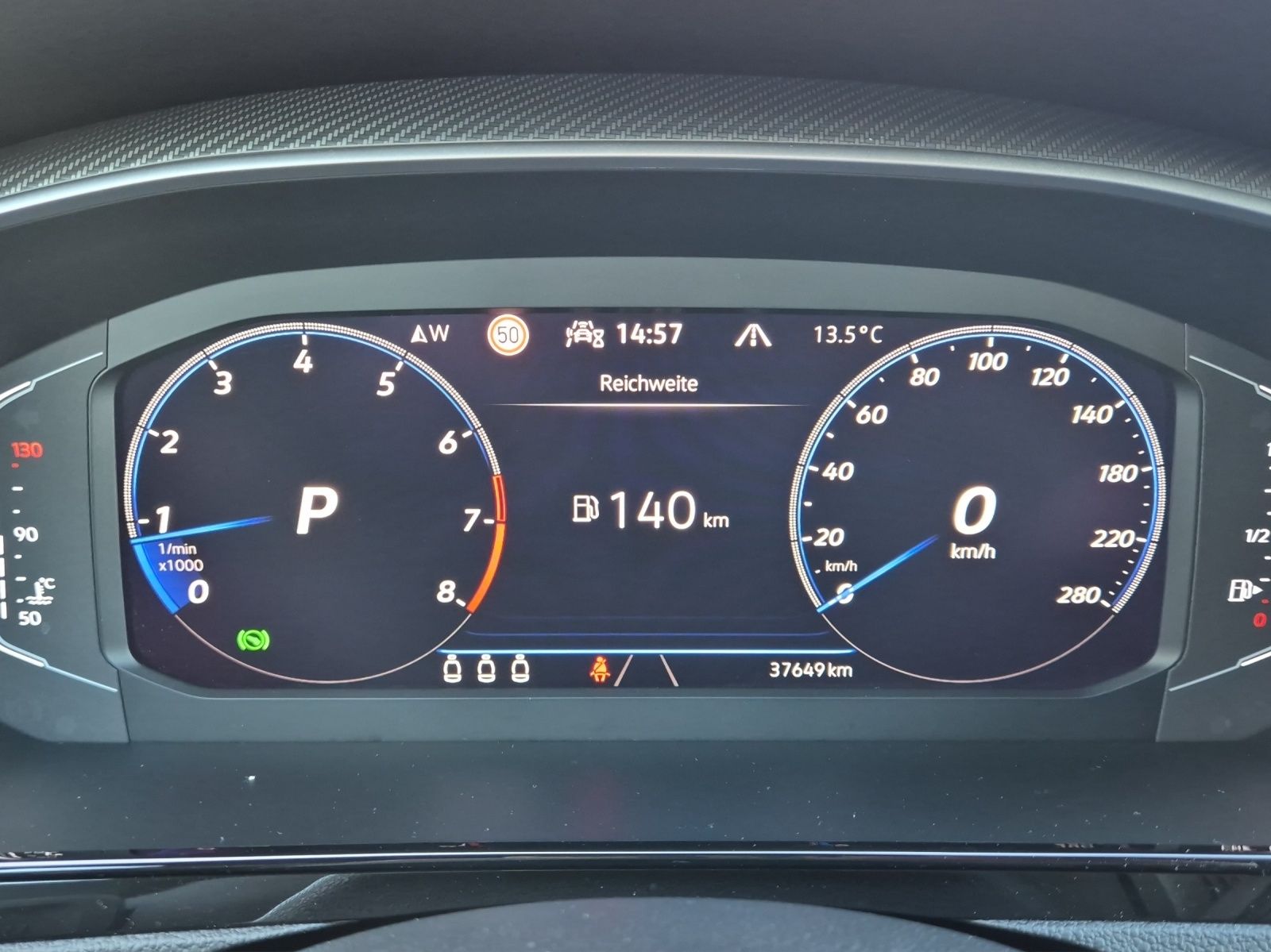 Fahrzeugabbildung Volkswagen Arteon SB TSI R-Line DSG Matrix AHK Navi AID ACC