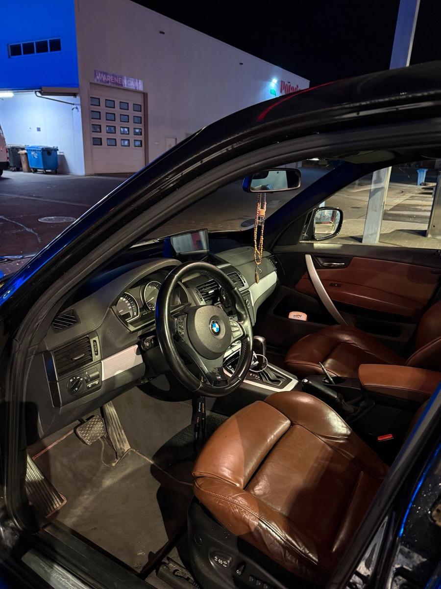 BMW X3 2010 — photo 6