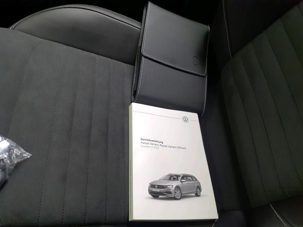 Volkswagen Passat Variant Elegance 2.0 TDI SCR AHK*PDC*RFK
