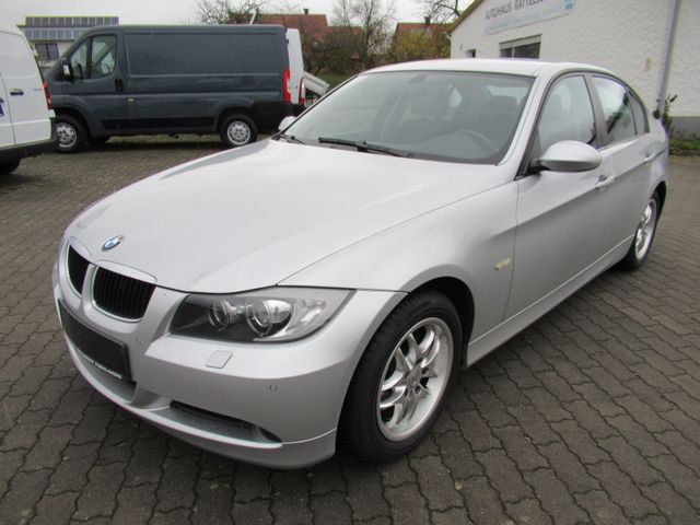 BMW 320 Baureihe 3 Lim. 320i+