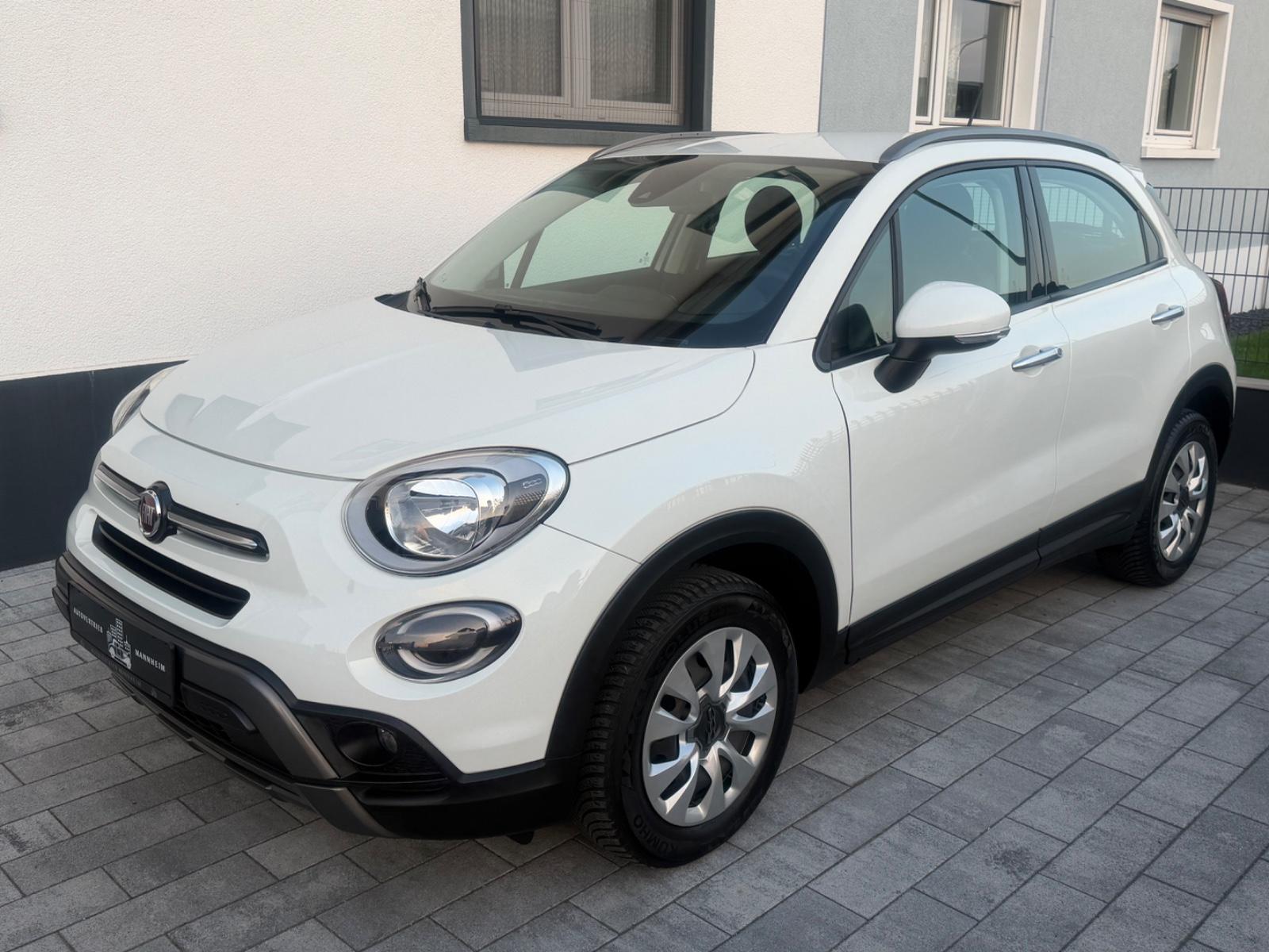Fiat 500X Cross /UNILACK/LED/CARPLAY/1.HAND