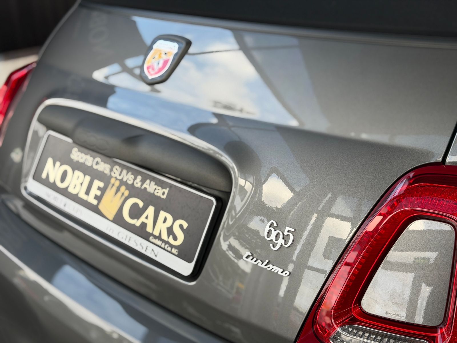 Fahrzeugabbildung Abarth 695C Turismo BEATS KLIMA NAV