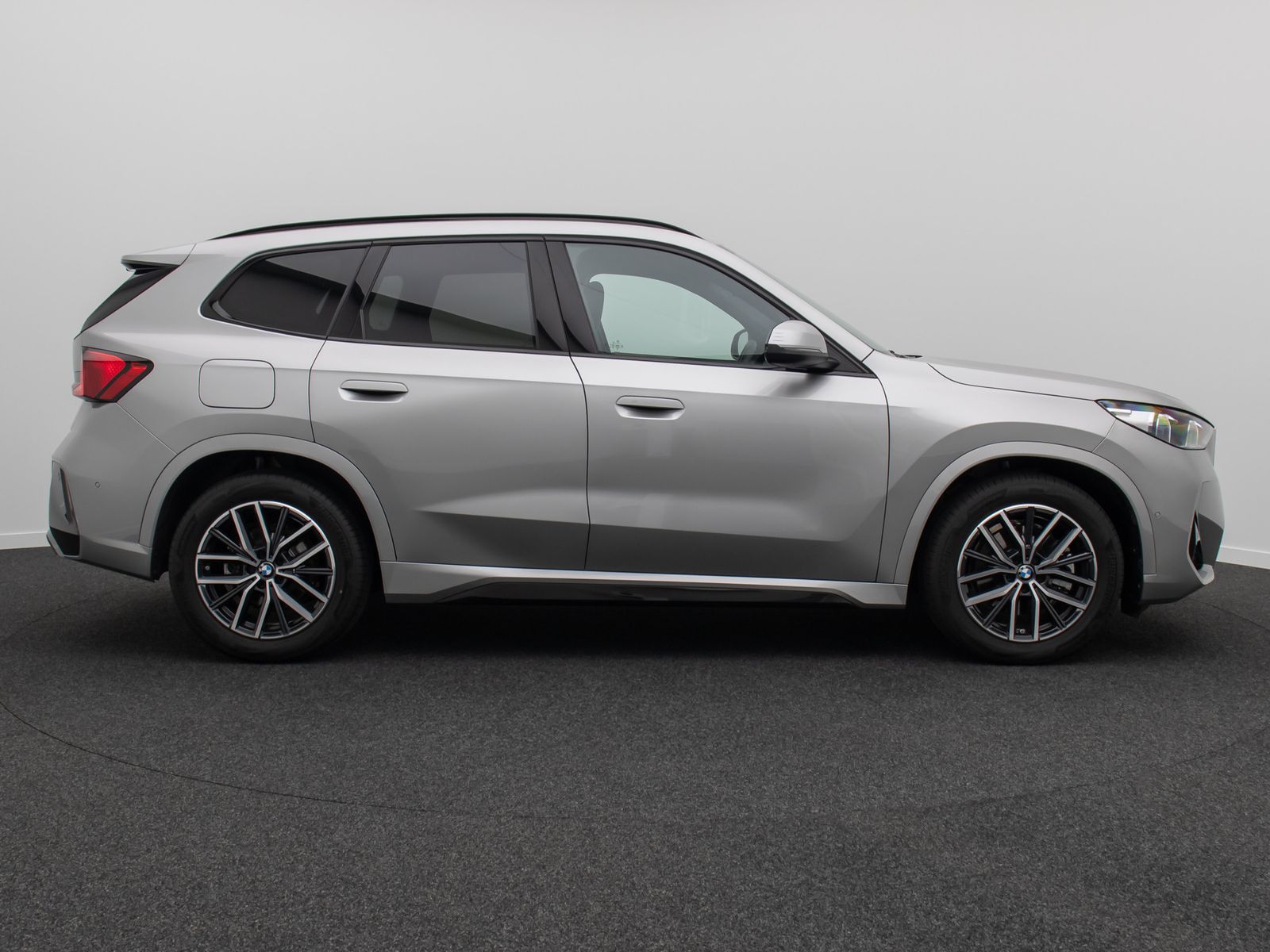 Fahrzeugabbildung BMW X1 xD25e M Sport DAB Kamera H/K Panorama 18Zoll