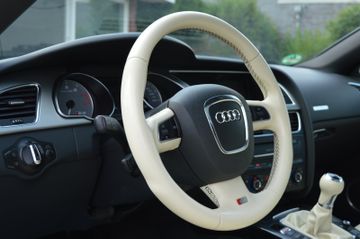 Audi S5 Coupe  4.2 FSI V8 quattro AHKStandhzgPanoB