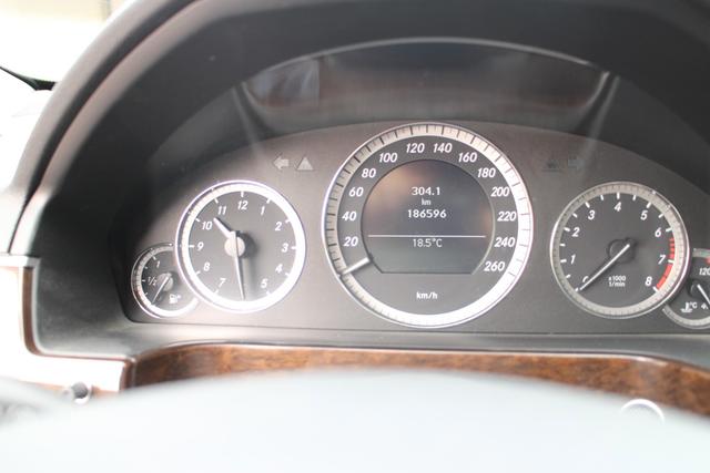 Mercedes-Benz E 200 T-Modell CGI BlueEfficiency – Bild 11