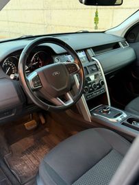 Land-Rover Discovery Sport - 8