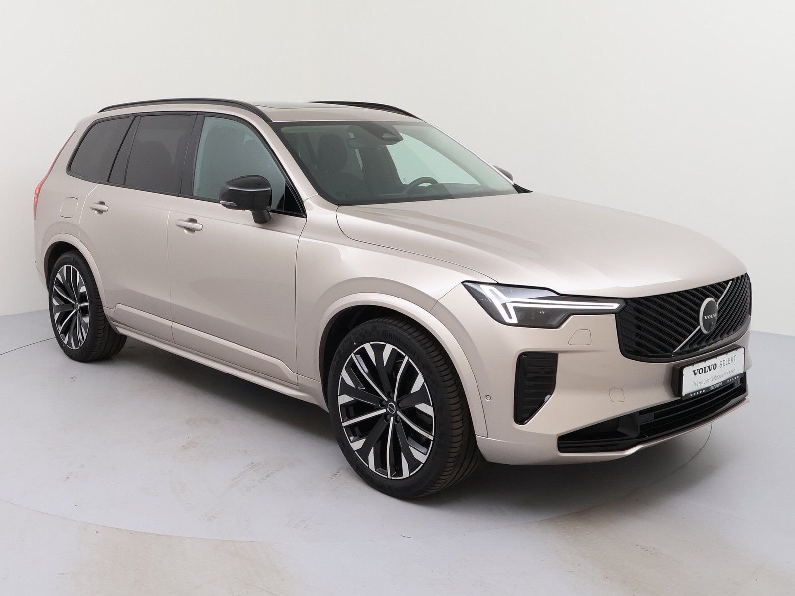 Volvo XC90 T8 Ultra Dark Recharge Plug-In Hybrid AWD imagem 3