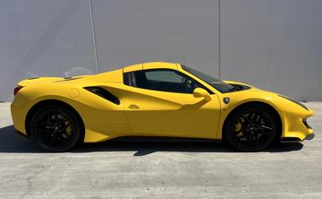 صورة 7 لـ 2020 Ferrari 488 PISTA