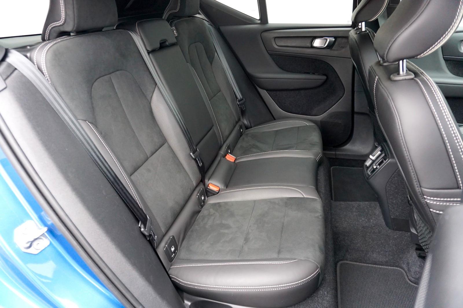 Volvo XC40 R Design 1Hd|HK|LED|KAM|BLIS|Keyless|MEMORY