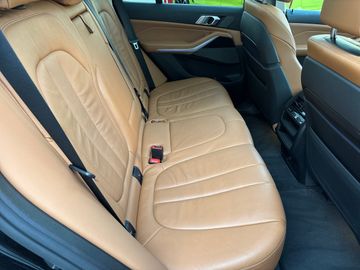 BMW X5 xDrive40i Gestiksteuerung Head-Up HK HiFi