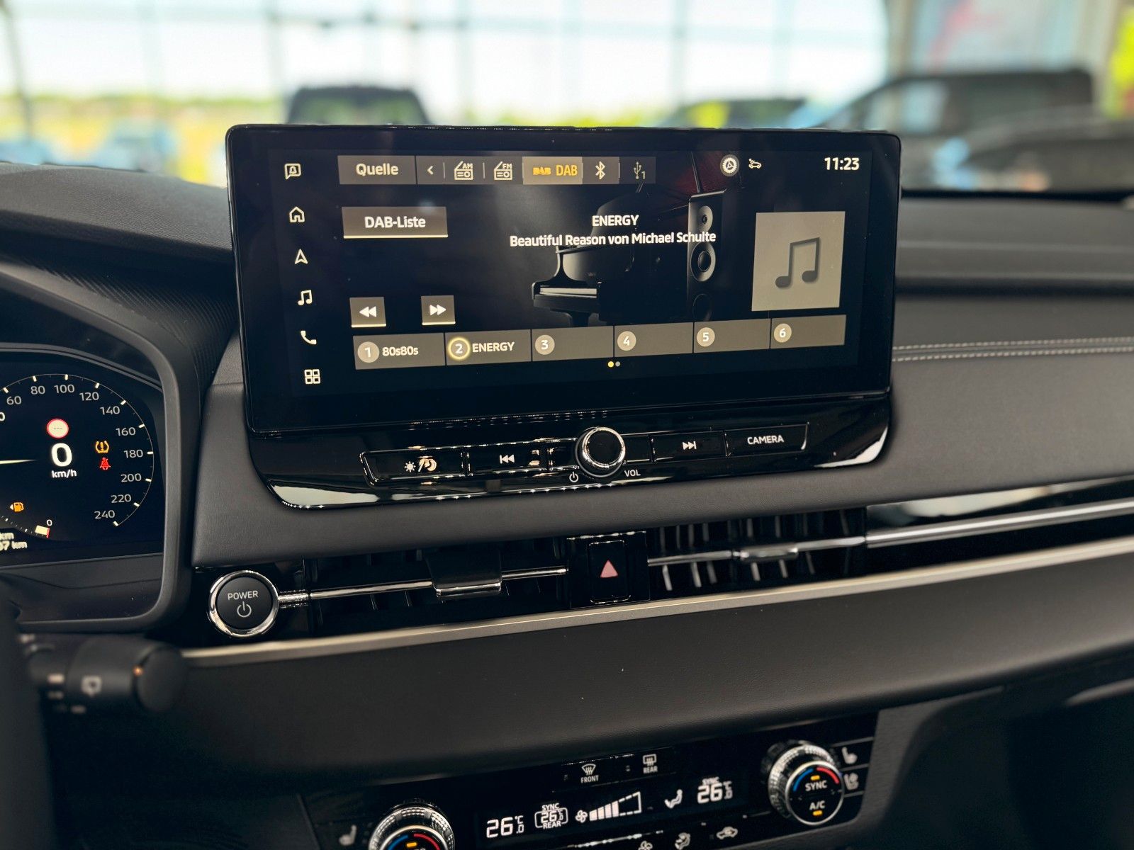 Fahrzeugabbildung Mitsubishi Outlander 2.4 PLUG-IN HYBRID 4WD TOP