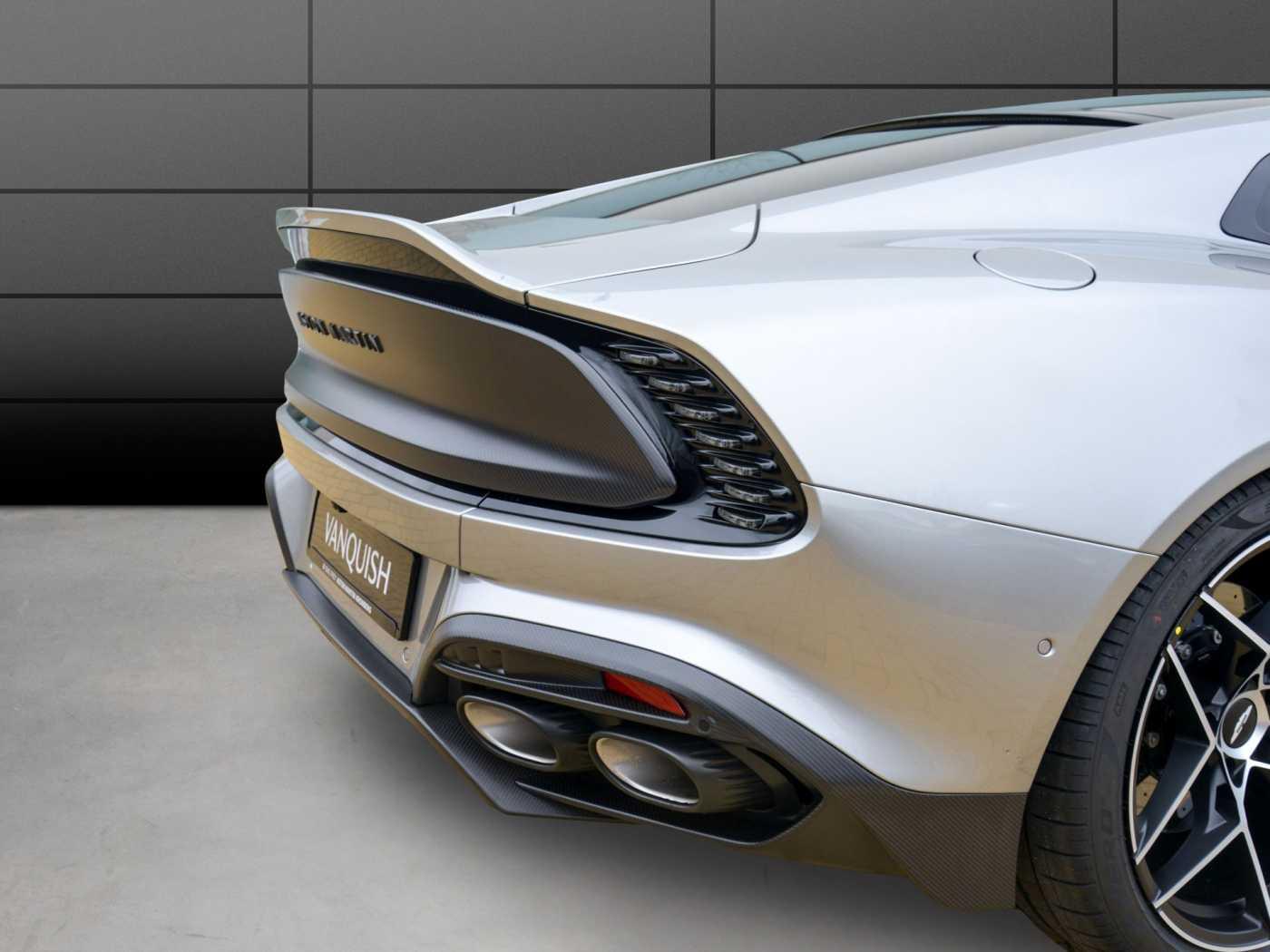 Aston Martin Vanquish Coupe