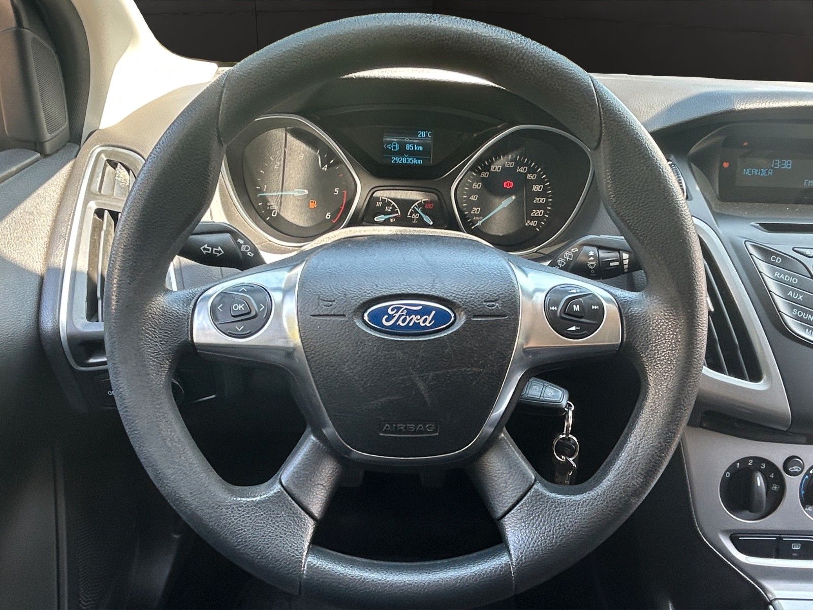 Fahrzeugabbildung Ford Focus Turnier TDCI Kima/TÜV NEU/TOP ZUSTAND