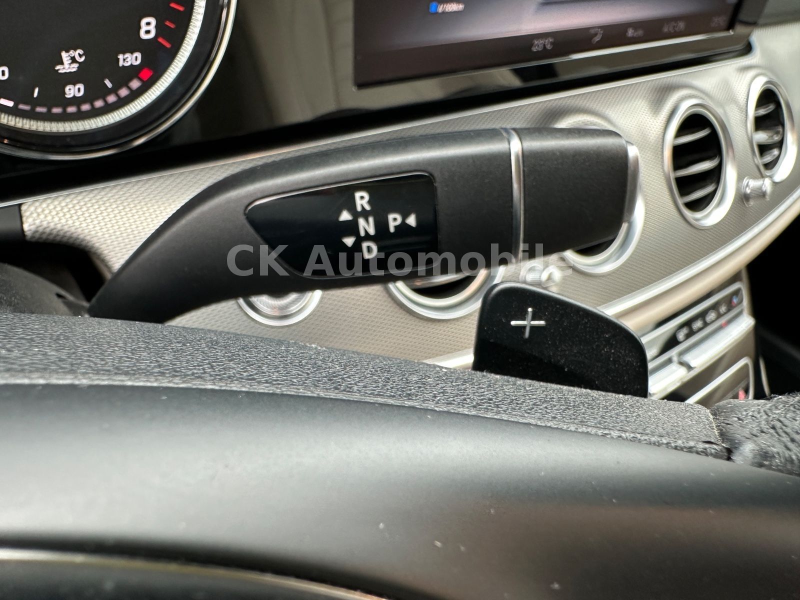 Fahrzeugabbildung Mercedes-Benz E 300 Lim. AMG-Line/Navi/Leder/Kamera/Burmester