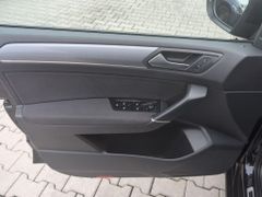 VW Touran 1.5 DSG TSI ACT 7Sitze ACC 3ZonenKlima