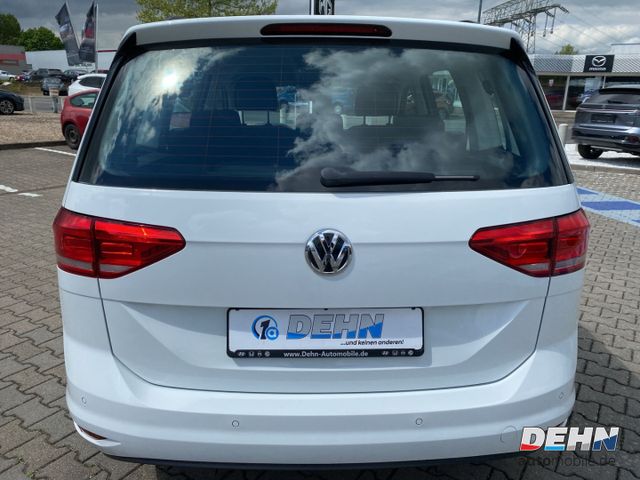 Volkswagen Touran 1.5 TSI Comfortline 7 Sitzer LEDNaviAHK