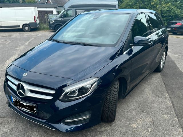 MERCEDES-BENZ Mercedes Benz B 180 Style