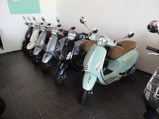 Vespa Primavera 50 alle FARBEN  und MODELLE