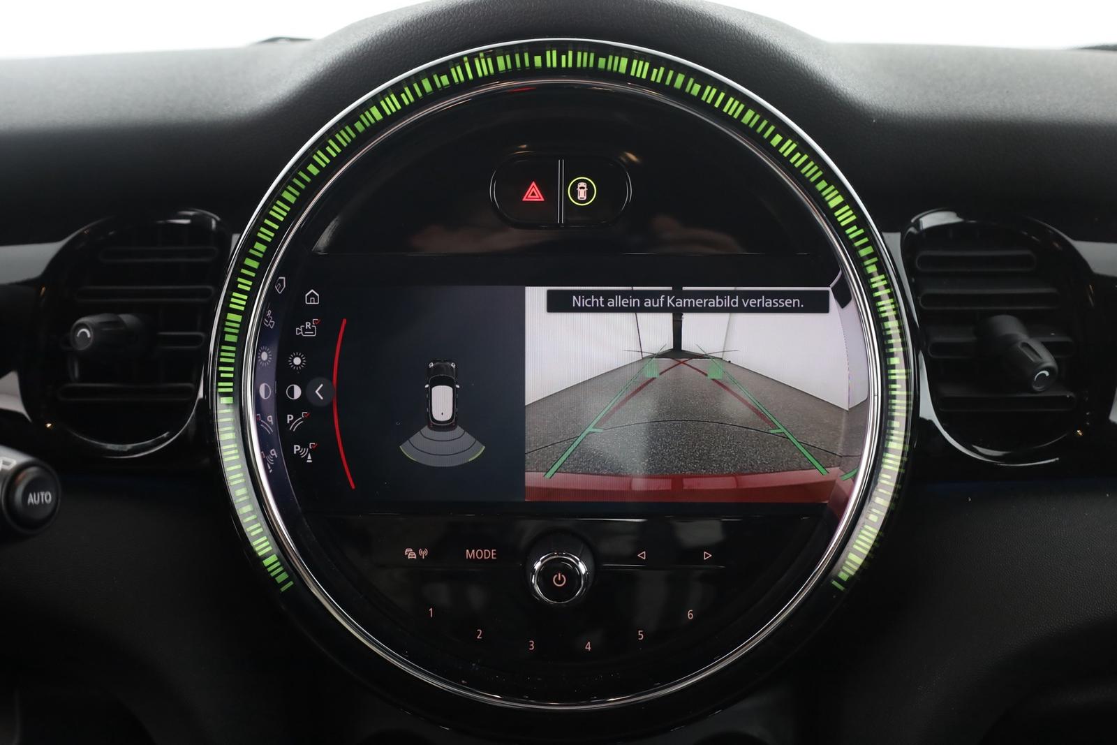MINI Cooper 1.5 Classic Trim LED Navi Kamera Leder
