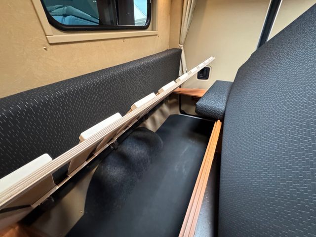 HRZ Freedom Life-Mercedes 3.0-V6-4x4-Standklima-Ahk