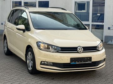 Volkswagen Touran - 3