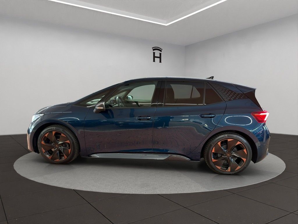 Cupra Born PDC Kamera ACC SzHzg imagem 2