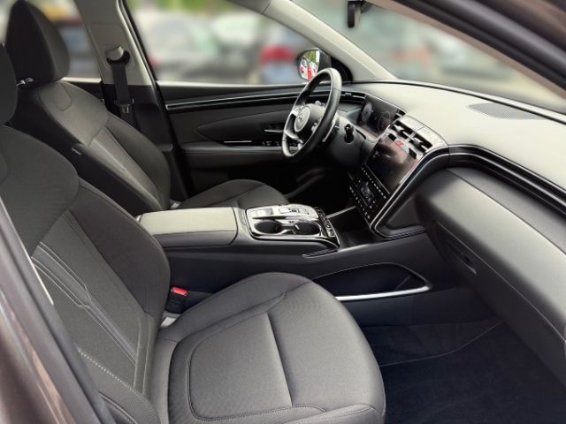 Fahrzeugabbildung Hyundai Tucson Trend Plug-In Hybrid 4WD 1.6 T-GDI +NAVI+
